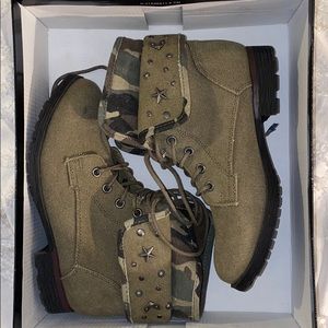 Army fatigue booties